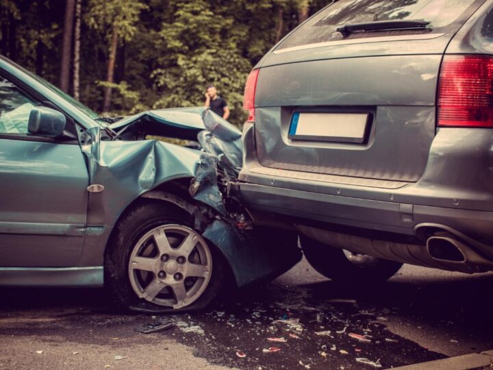 Poranny wypadek samochodowy w Luboniu: Cztery osoby ranne