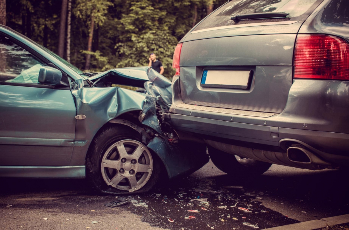Poranny wypadek samochodowy w Luboniu: Cztery osoby ranne
