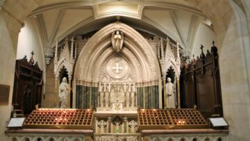Świętowanie patronalne w Poznańskiej Katedrze pod przewodnictwem Nuncjusza Apostolskiego