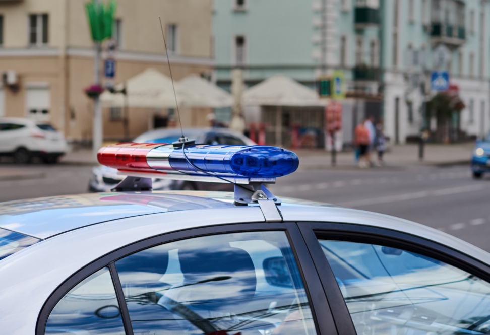 Dwóch młodych mężczyzn z Lubonia aresztowanych po brutalnym pobiciu 25-latka na parkingu galerii