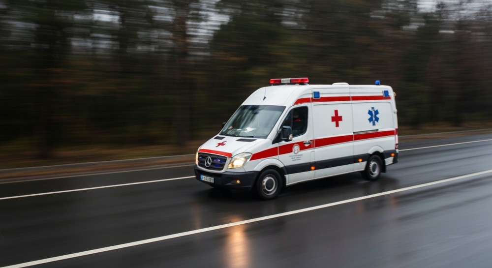 Dachowanie w Łęczycy: OSP Luboń ratuje poszkodowanych