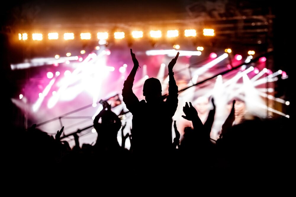 Rozgrzej zimowe wieczory na karnawałowej imprezie HOT on SNOW!