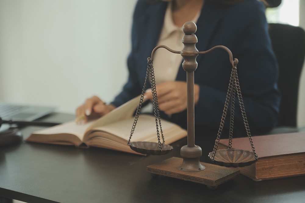 Kierowca z zakazem zatrzymany w Luboniu – czeka go proces sądowy