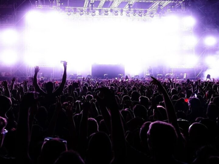 Gwiazdorski Nowy Rok w Komornikach: Varius Manx i Kasia Stankiewicz na scenie!