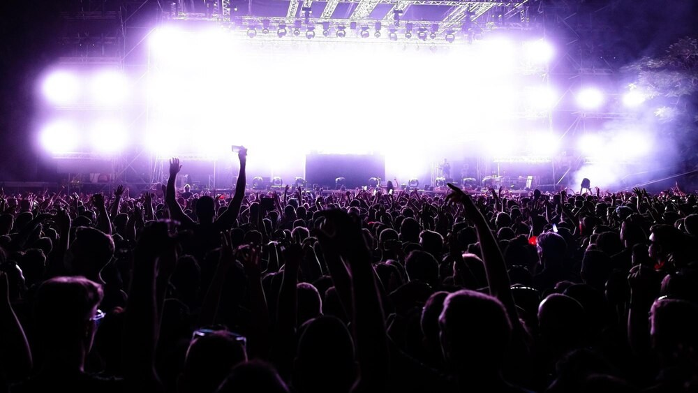 Gwiazdorski Nowy Rok w Komornikach: Varius Manx i Kasia Stankiewicz na scenie!