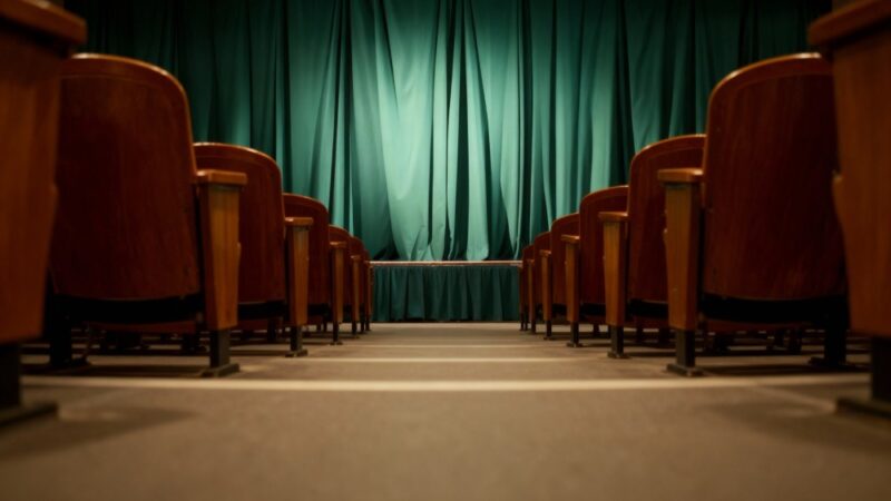 Zobacz spektakl „Jeszcze wino niedopita” w Puszczykowie!