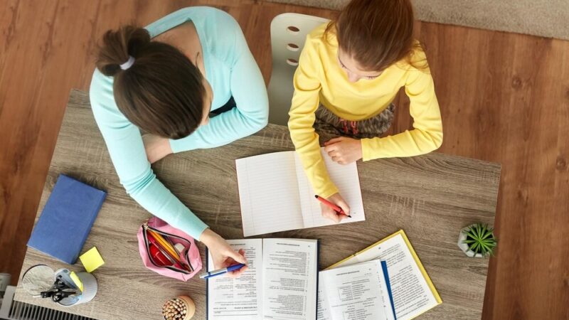 Młodzież w akcji: Warsztaty „Zdrowe nawyki” uczą odpowiedzialności w sieci