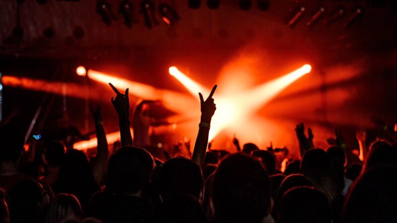 Dombrova Piano Duo zagra na Dzień Kobiet w Skrzynkach