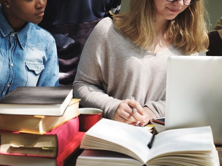 Komorniki stawiają na języki: nowy projekt edukacyjny dla uczniów