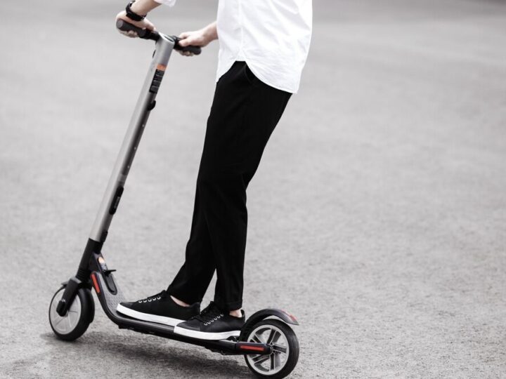 Leszno – Policja odzyskała skradzioną hulajnogę, zatrzymując sprawcę kradzieży