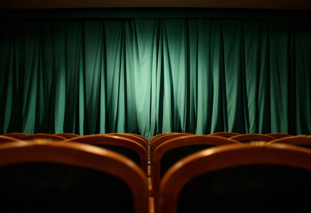 Młodzieżowa grupa teatralna zaprasza na premierę: „Dziewczyny Williama” 22 kwietnia!