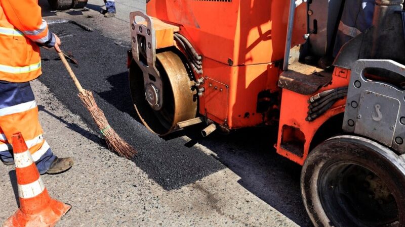 Nowe rondo i ścieżki rowerowe w Mieczewie: Przebudowa drogi wojewódzkiej nr 431 w toku