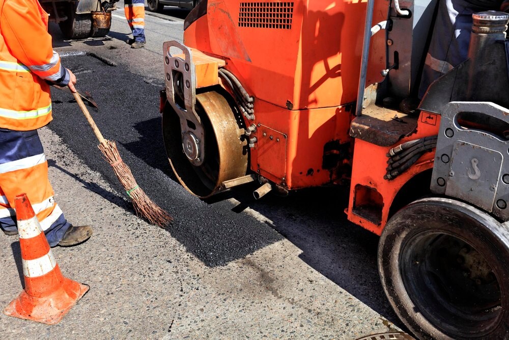 Nowe rondo i ścieżki rowerowe w Mieczewie: Przebudowa drogi wojewódzkiej nr 431 w toku