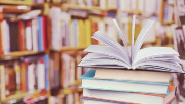 Książkowy kurier w Luboniu: Bezpłatna literatura dla seniorów w potrzebie