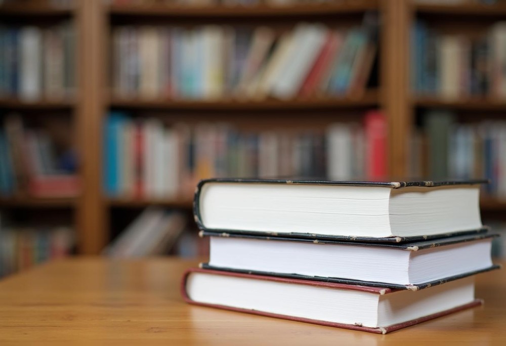 Ewolucja biblioteki w Luboniu: od skromnych początków do kulturalnego centrum miasta