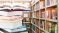 Kolorowy spektakl z Klaudkiem i Klaudynką w bibliotece!