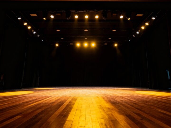 Teatr w Galerii Sztuki: Wystawa Tetlaków w Mosinie