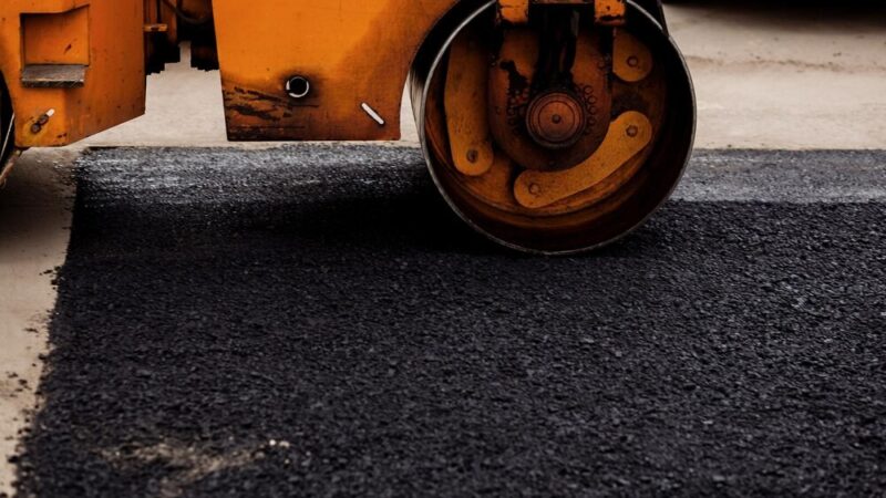Remont ul. Żabikowskiej w Komornikach: Nowa nawierzchnia i lepsze chodniki dla mieszkańców