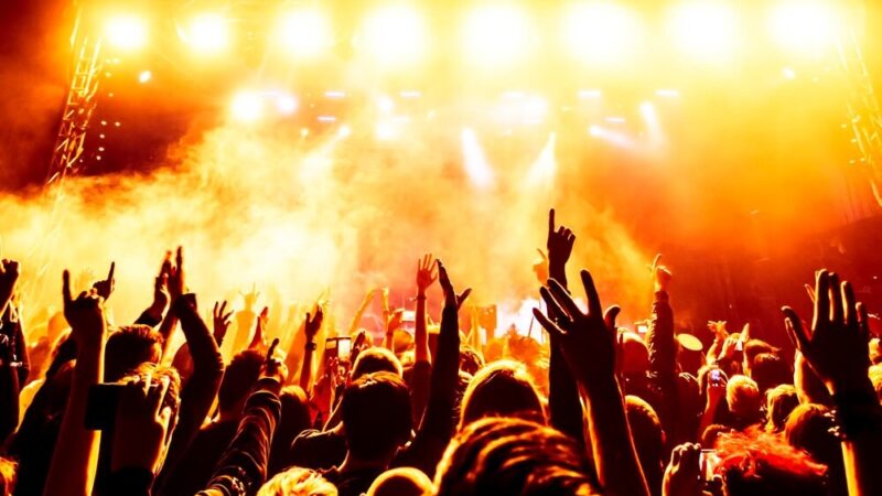 Muzyczne spotkanie pokoleń: Odkryj brzmienia instrumentów klawiszowych w Luboniu