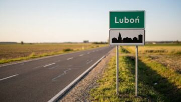Park Papieski: ruszył montaż latarni, będą utrudnienia