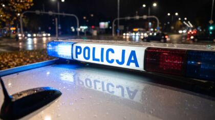 Poznań: drift na rondzie i ucieczka po kolizji